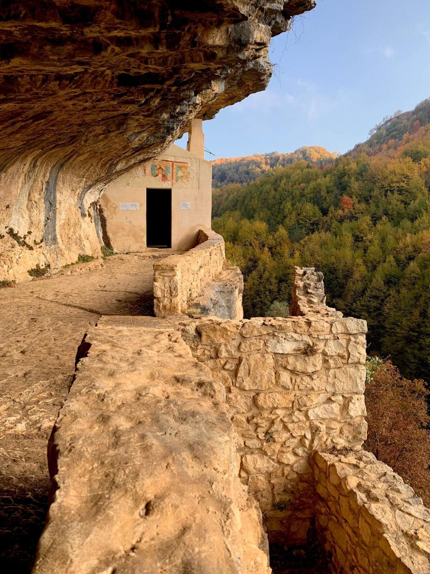 Terrae Eremis: Ristorante, Bar, B&B Roccamorice Bagian luar foto